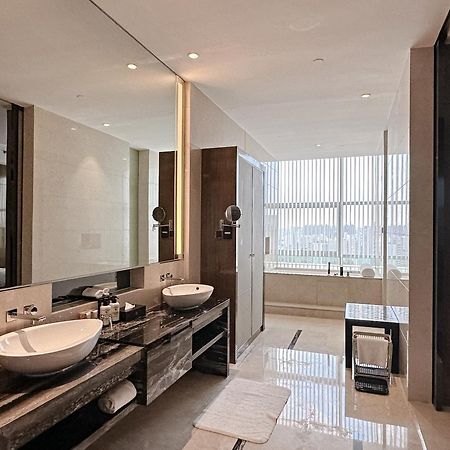 Pullman Shanghai Jingan Exterior photo