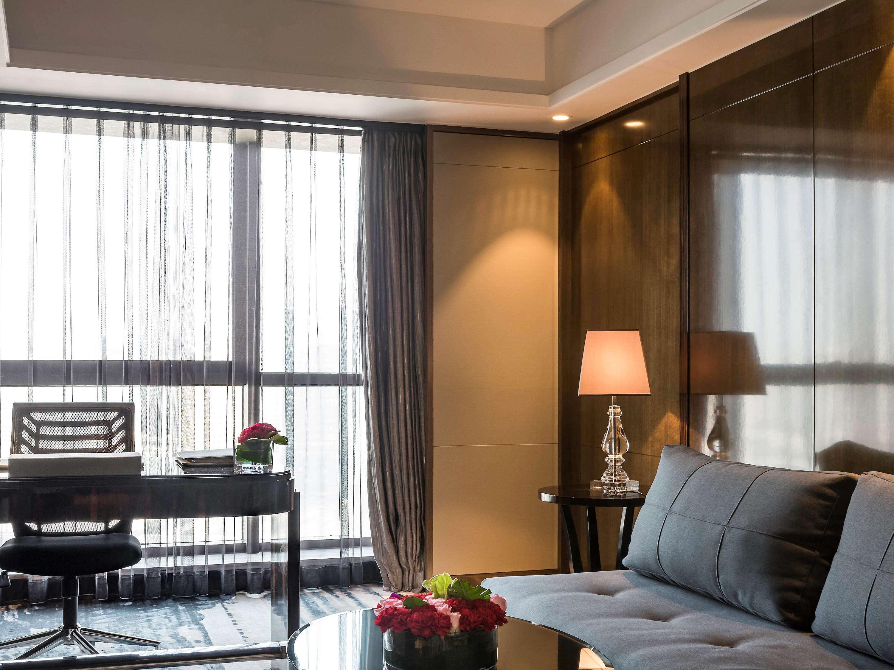 Pullman Shanghai Jingan Exterior photo