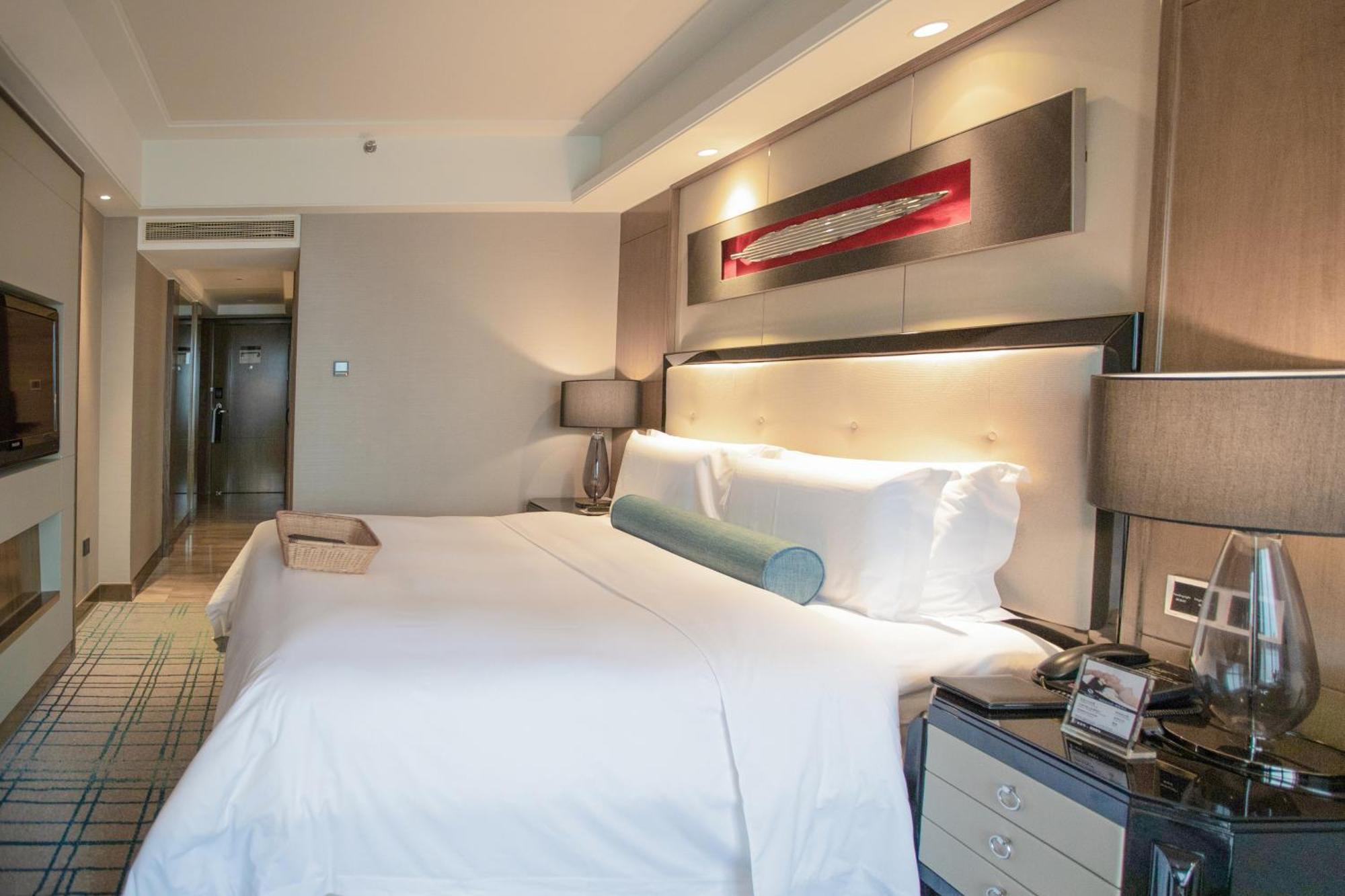 Pullman Shanghai Jingan Exterior photo