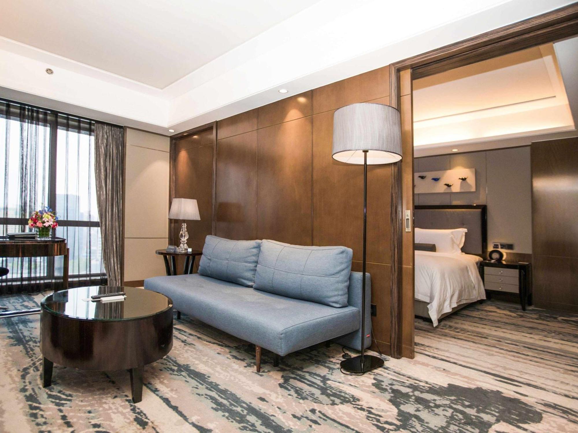 Pullman Shanghai Jingan Exterior photo