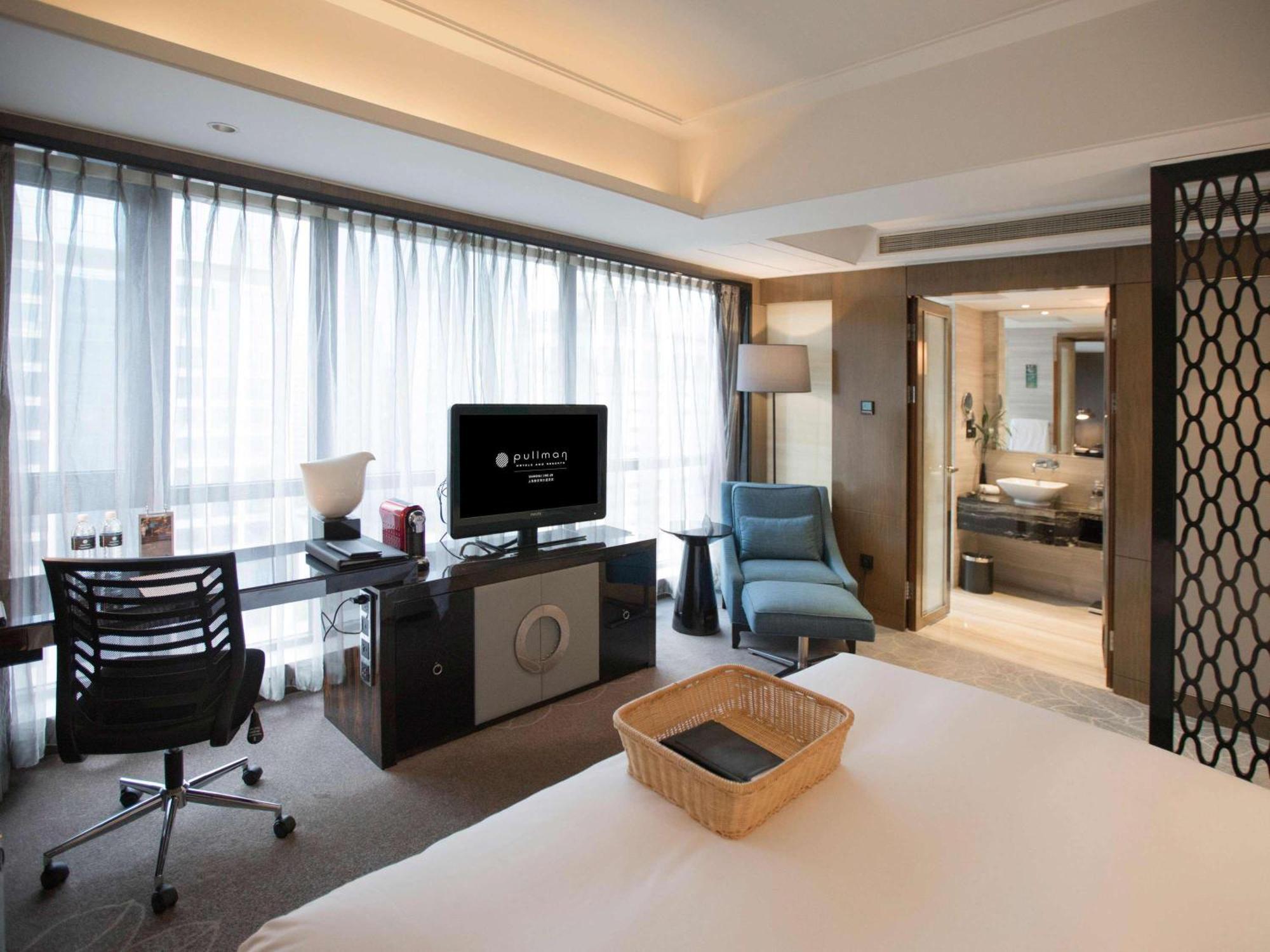 Pullman Shanghai Jingan Exterior photo