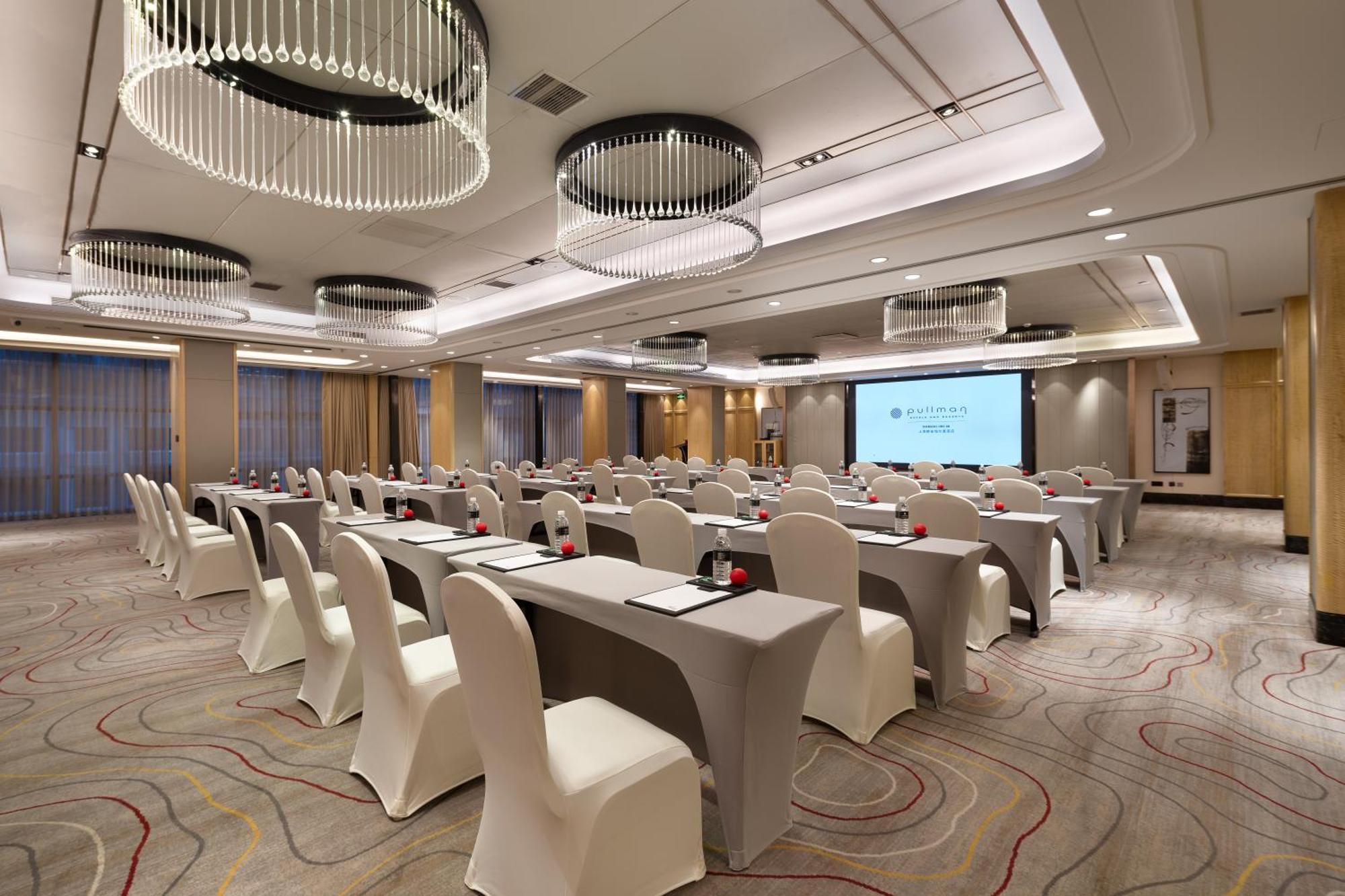 Pullman Shanghai Jingan Exterior photo