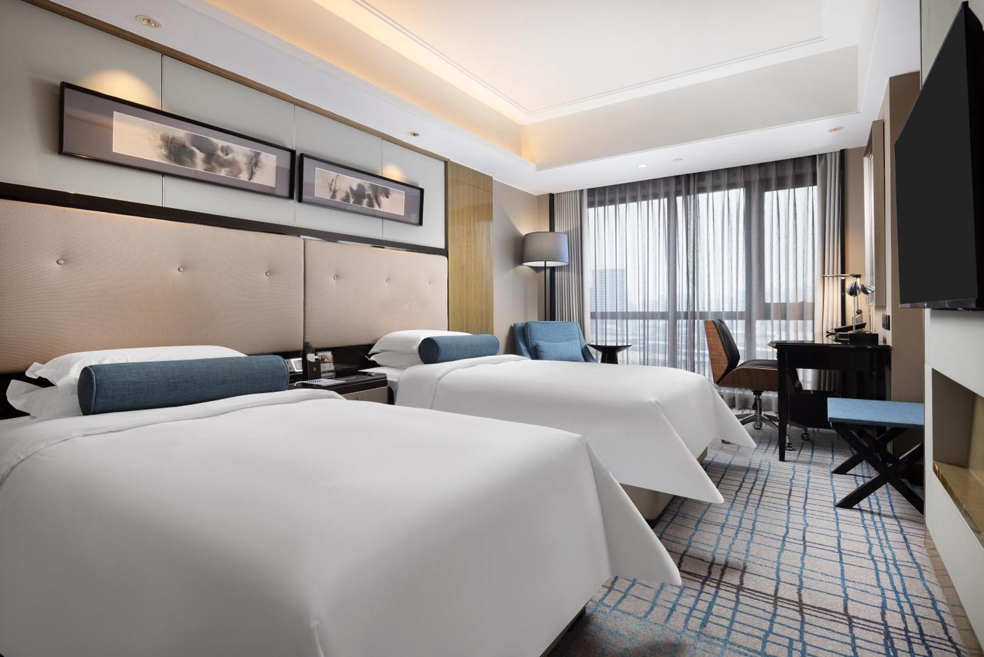 Pullman Shanghai Jingan Exterior photo