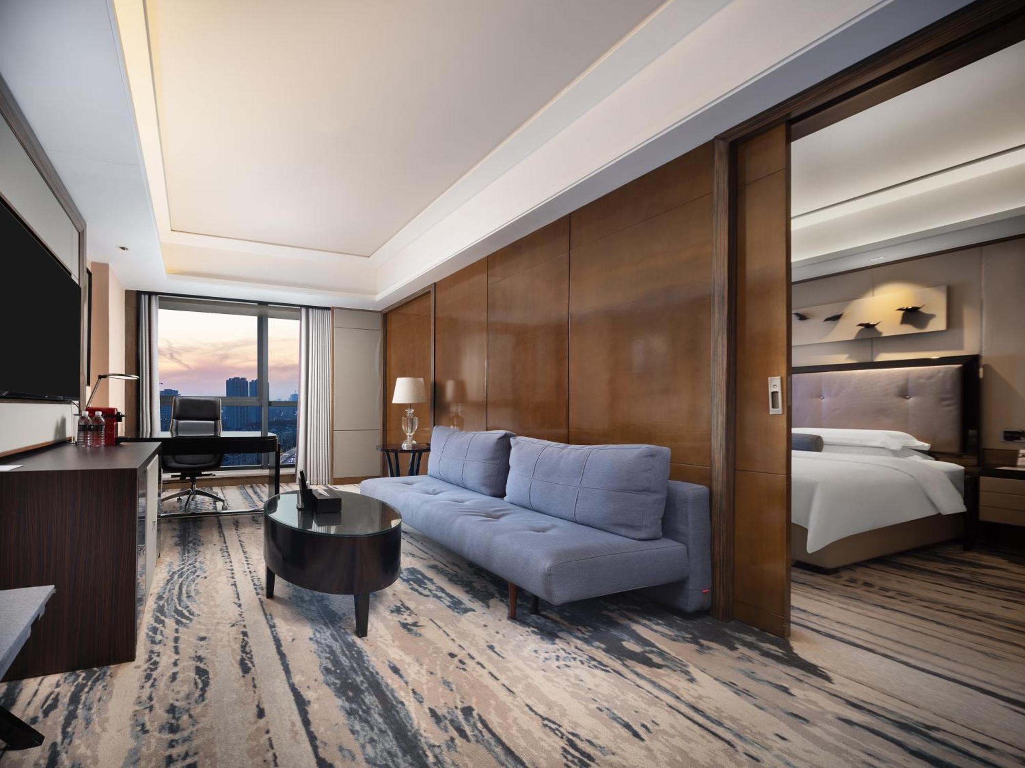 Pullman Shanghai Jingan Exterior photo